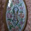 Le Choeur (le chant) des Roses Pascale Roux.broderie et encre sur tissu ancien. 37 x21cm cadre bombé