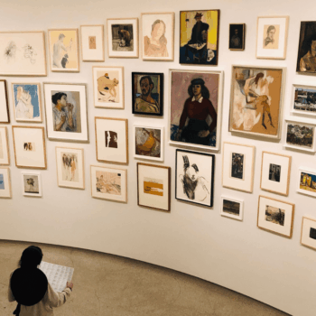 Encadrement d’art : Comment préserver et sublimer vos œuvres avec le bon cadre ? 