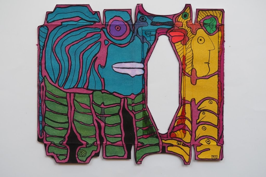 image qui représente une oeuvre de l'artiste Pierre Albasser : Dessin sur emballage Encre et Posca Création 2025 Dimensions 35 x 30 cm